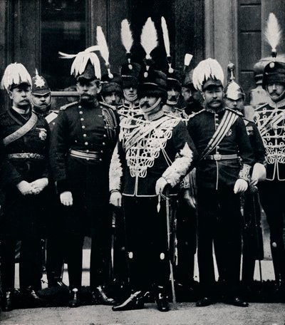 未来的爱德华七世国王和皇后区牛津郡轻骑兵团的军官，1897年，1911年 作者 丘陵和桑德斯