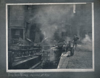 提斯铁厂-排渣，1919年 作者 胡德有限公司