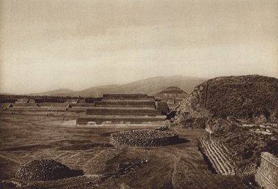 墨西哥：圣胡安特奥蒂瓦坎，城堡梯田景观（黑白照片） 作者 雨果·布雷默