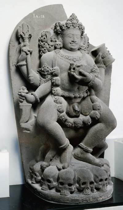 Bhairava，c.1300（安山岩） 作者 印尼学校