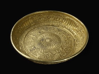 Bokor，神圣的祭品（金） 作者 印尼学校