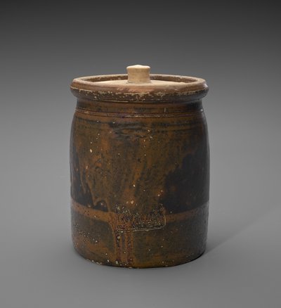 带盖的罐子c。 1873-1882年（釉面陶器） 作者 以撒ac子陶器
