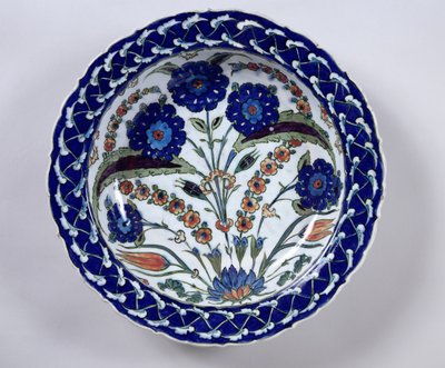菜式装饰，伊兹尼克（陶瓷） 作者 伊斯兰学校