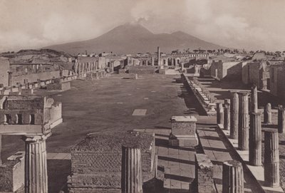Foro Civile，论坛（黑白照片） 作者 意大利摄影师