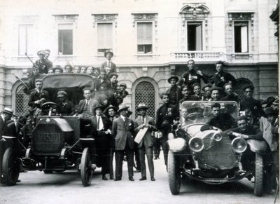 米兰，1922 年 8 月 3 日至 4 日。法西斯分子对罢工的反应。 斯卡拉广场的行动小组。 作者 意大利摄影师