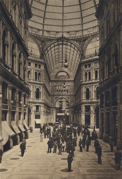 Naples: Interno Galleria Umberto I (b/w photo) 作者 意大利摄影师
