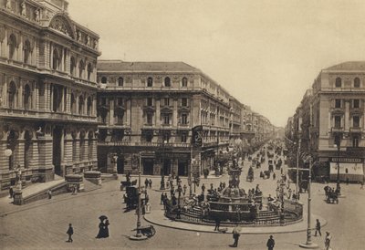 那不勒斯：Piazza Della Borsa 和 Rettifilo Corso Umberto I（黑白照片） 作者 意大利摄影师