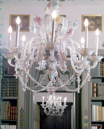 18 世纪的穆拉诺玻璃枝形吊灯。 Palazzo Lechi 位于布雷西亚附近的 Montirone。 作者 意大利学校