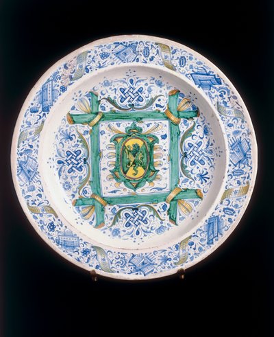带有 Rampant Lion 的盘子，Cafaggiolo 制造商 作者 意大利学校