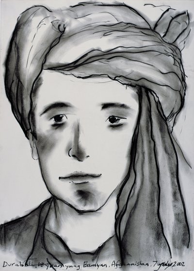 Durabali，18岁Young，Bamyan，阿富汗，2002年（木炭纸上） 作者 雅各布·萨顿