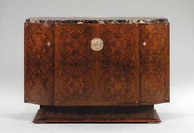 餐具柜，约1925年 作者 Jacques Emile Ruhlmann