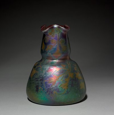 花瓶，美国韦勒陶瓷制作，1901-1907年 作者 雅克·西卡德