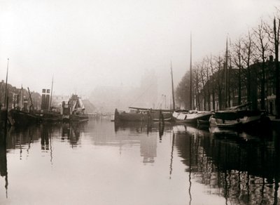 运河船，荷兰多德雷赫特，1898年。 作者 詹姆斯·巴特金