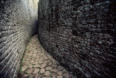 大津巴布韦遗址建于公元 1250 年之间。 作者 詹姆斯·L·斯坦菲尔德
