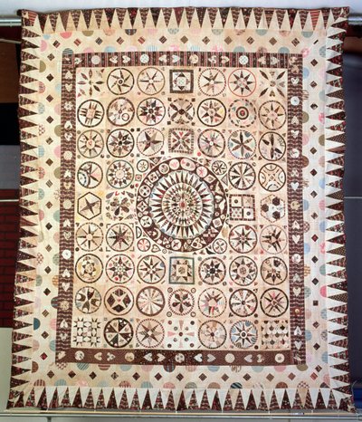 拼布床罩，爱尔兰，1850-60（纺织品） 作者 简·皮萨尔
