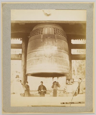 日本京都Chionin的大钟(黑白照片) 作者 日本摄影师