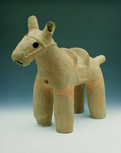 Haniwa Horse，发现位于博苏省博苏湖周围，多尔门时期（陶器） 作者 日本学校