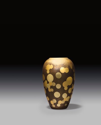 花瓶，约1925年（金属漆） 作者 让·杜南（Jean Dunand）