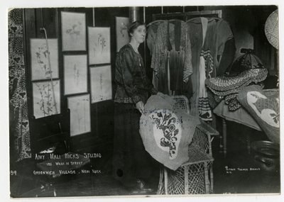 艾米-马里-希克斯工作室 作者 杰西·塔伯·比尔斯（Jessie Tarbox Beals）