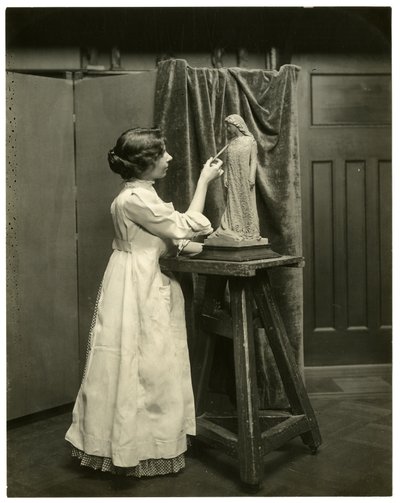 贝西-波特-冯诺，约1905-40（明胶银照）。 作者 杰西·塔伯·比尔斯（Jessie Tarbox Beals）
