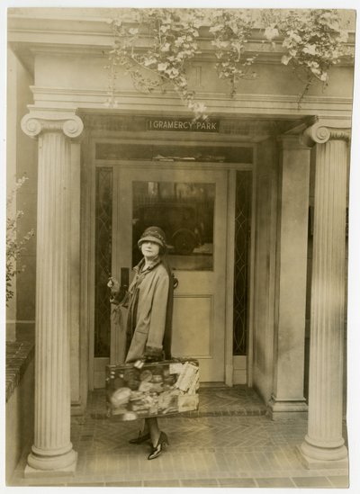 梅布尔-赫伯特-厄纳，美国纽约，约1905-27（明胶银照片 作者 杰西·塔伯·比尔斯（Jessie Tarbox Beals）