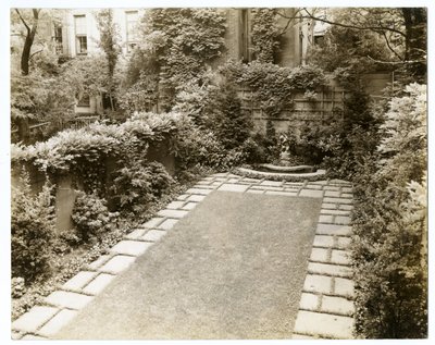 约翰-摩根先生和夫人，39 W 11，约1938-39（明胶银照片 作者 杰西·塔伯·比尔斯（Jessie Tarbox Beals）