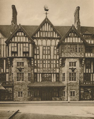 建于1935年，位于大马尔伯勒大街的自由都铎式建筑的一部分。 作者 乔尔
