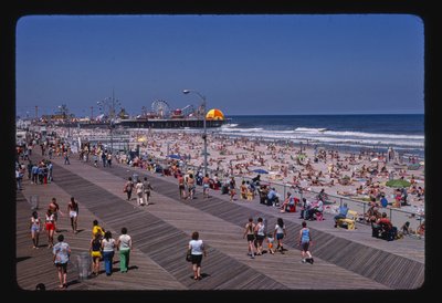 美国新泽西州海滨高地木板路、海滩、赌场码头 作者 约翰·马戈利斯