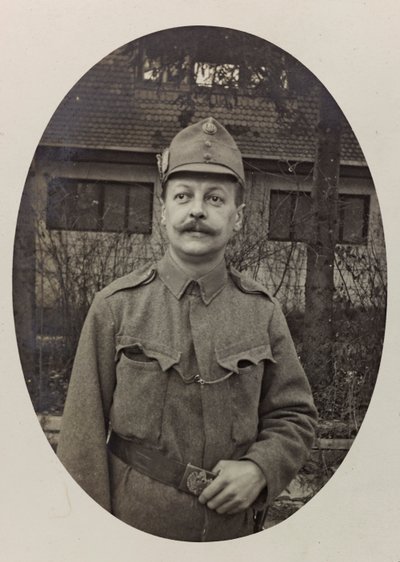 Album "Meine weltkriegs - Erinnerungen South-West Front (Carinthia, Italien, South Tyrol) (My world war - memories of the South-Western Front in Carinthia, Italy, Trentino-Alto Adige) 31/03/1915-12/11/1918 - Josef Zohles Wien ": portrait of soldier (b/w ph 作者 约瑟夫·佐尔斯（Josef Zohles）