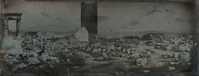废墟和前景，雅典卫城，1842年。 作者 Joseph Philibert Girault De Prangey