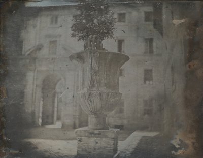 花瓶，Santa Cecilia in Trastevere，罗马，1842年。 作者 Joseph Philibert Girault De Prangey
