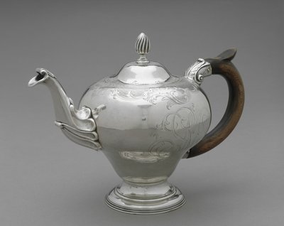 茶壶，1755-75（银） 作者 约书亚·理查森（Joshua Richardson）