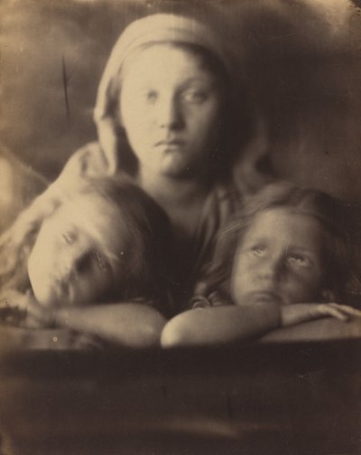 玛丽-希利尔和两个孩子，1864年。 作者 朱莉娅·玛格丽特·卡梅伦