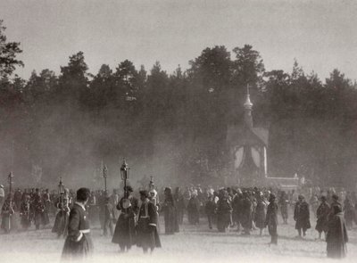 复活节游行，俄罗斯萨罗夫修道院，1903年 作者 K·冯·哈恩