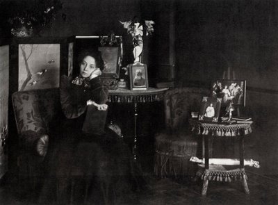 薇拉·费奥多罗夫娜·科米扎热夫斯卡娅（Vera Fyodorovna Komissarzhevskaya），俄罗斯女演员，摄于c1900年 作者 Karl Karlovich Bulla