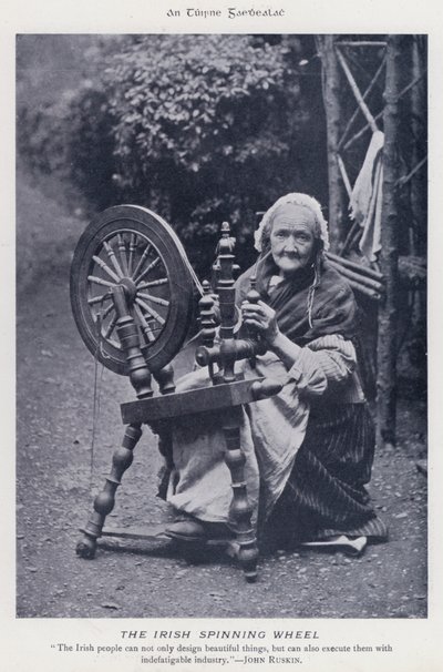 The Irish Spinning Wheel (b/w photo) 作者 卡尔·卡洛维奇·皮拉茨基