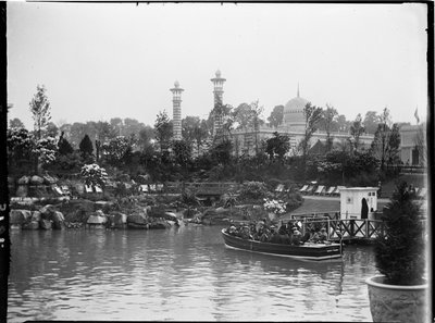 大伦敦布伦特温布利公园，1924 年 6 月 5 日（黑白照片） 作者 凯瑟琳·让·麦克菲