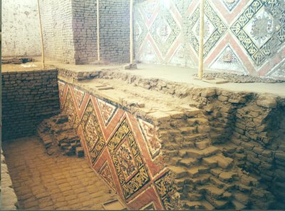 金字塔内部，可能是莫切人建造的神庙建筑群，约公元 200-500 年（照片）（详见 138729） 作者 凯蒂·阿滕伯勒