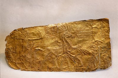 图坦卡蒙墓中的黄金面板，新王国，2002 年（照片） 作者 肯尼思·加勒特