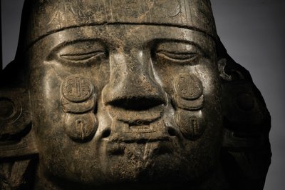 伟大的阿兹台克人，MM7677，墨西哥，墨西哥城，NMAH，绿石，Coyolxauqui 女神......，2008 年（照片） 作者 肯尼思·加勒特