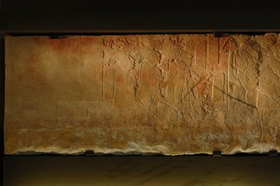 第 19 号神庙宝座台，墨西哥帕伦克，Akhal Mo Nab 的雕刻，2005 年（照片） 作者 肯尼思·加勒特