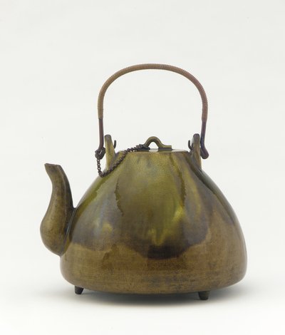 港式茶壶，茶壶（Dobin），十九世纪中叶（带有铅釉铜链，铜制和藤制手柄的陶器） 作者 上田吉祥北