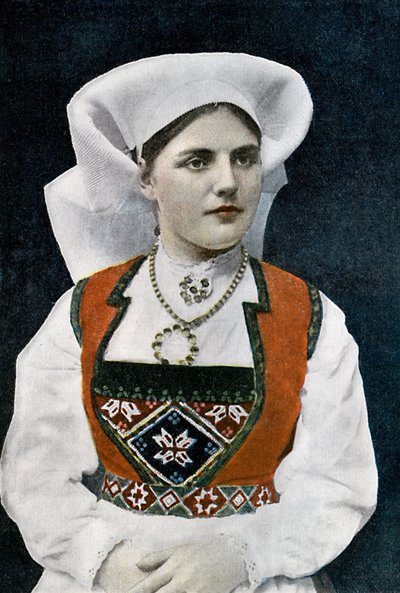 穿着挪威民族服装的妇女，约1890年 作者 L·布朗热