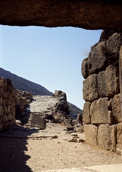 从狮子门看小巷：希腊伯罗奔尼撒半岛（公元前 1500-1100 年）迈锡尼古镇的遗址 作者 晚期晚期迈锡尼