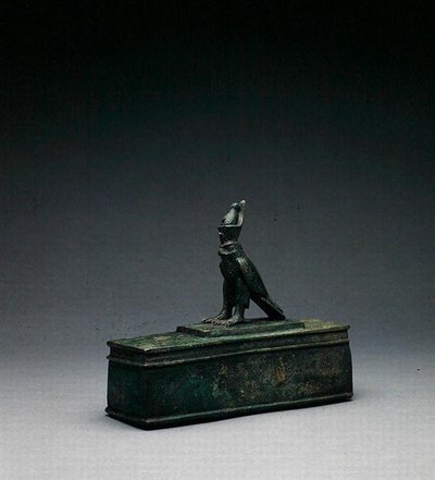 猎鹰灵位（青铜）（青铜）。 作者 晚期埃及人