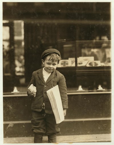 5岁的报童汤米霍金斯只有3英尺4英寸高，1910年在密苏里州圣路易斯工作 作者 刘易斯·威克斯·海恩