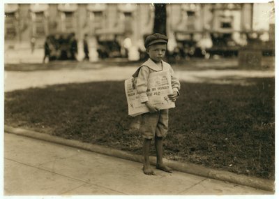 1914年，7岁的报童Ferris在阿拉巴马州莫比尔市 作者 刘易斯·威克斯·海恩