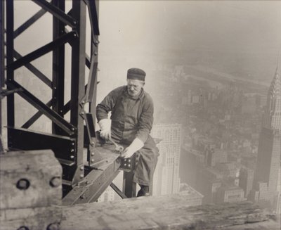 1930年在建的帝国大厦 作者 刘易斯·威克斯·海恩