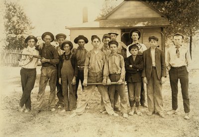 The ball team composed mostly of glassworkers. Indiana 作者 刘易斯·威克斯·海恩