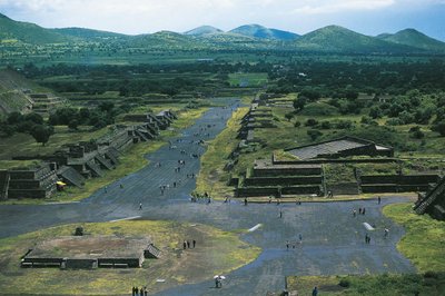 墨西哥、墨西哥盆地、墨西哥城、特奥蒂瓦坎（众神之城）、月亮金字塔和死亡大道 作者 未知未知